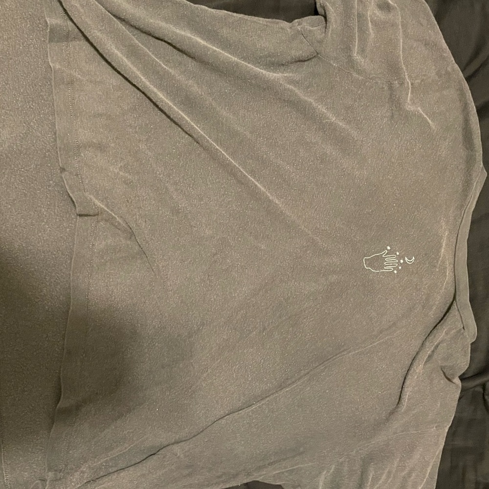 size m dark grey flow top
